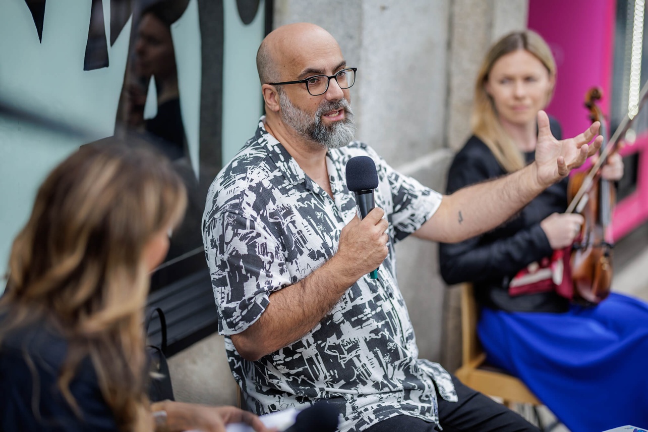 Valter Hugo Mãe revela na Livraria Lello os bastidores da adaptação do seu livro “O Filho de Mil Homens”